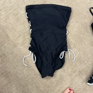 Tommy hilgier strapless black swimsuit size 6
